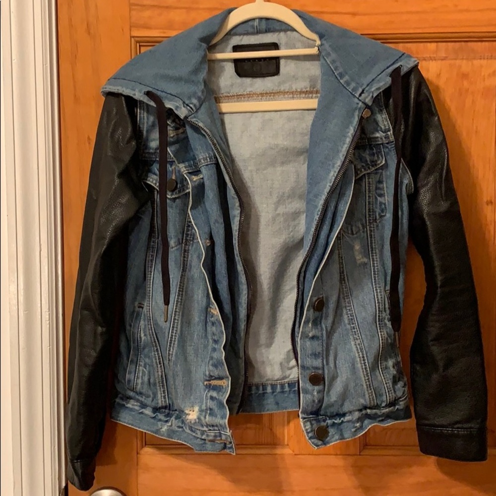 Blank nyc denim jacket with leather sleeves
